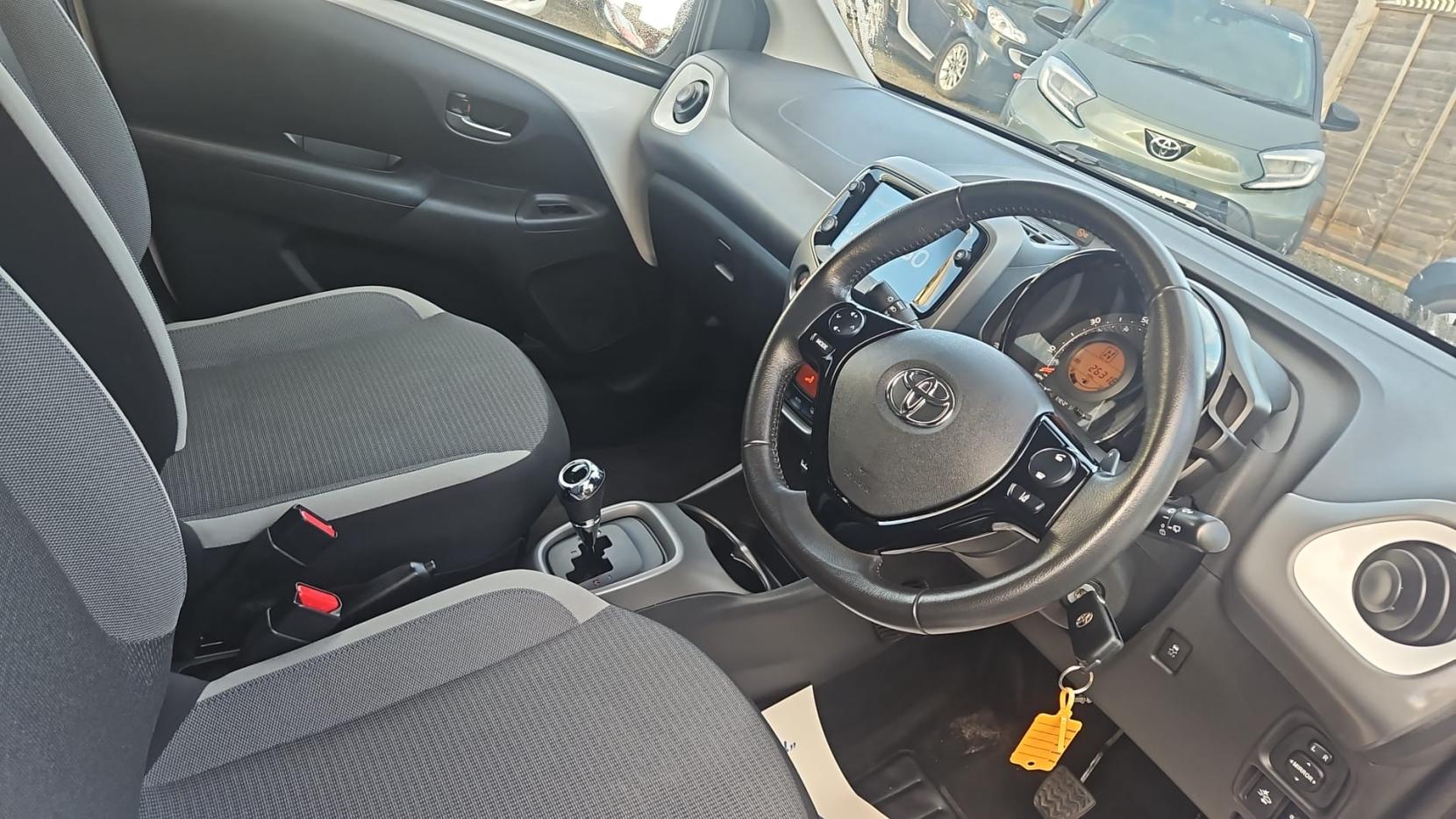 Toyota AYGO 1.0 VVT-i x-trend Hatchback 5dr Petrol x-shift Euro 6 (Safety Sense) (71 ps)