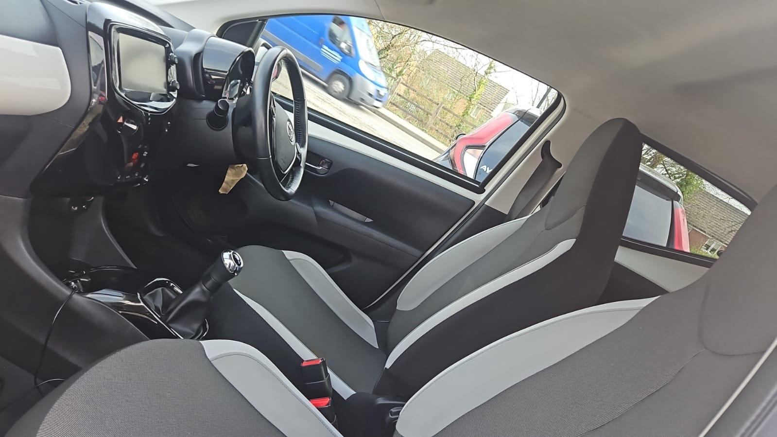 Toyota AYGO 1.0 VVT-i x-press Hatchback 5dr Petrol Manual Euro 6 (68 ps)