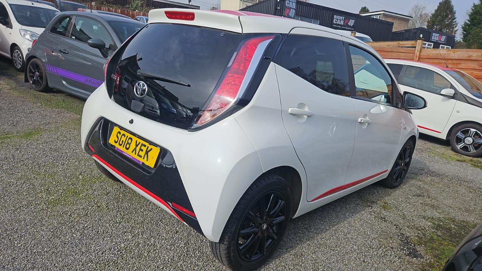 Toyota AYGO 1.0 VVT-i x-press Hatchback 5dr Petrol Manual Euro 6 (68 ps)