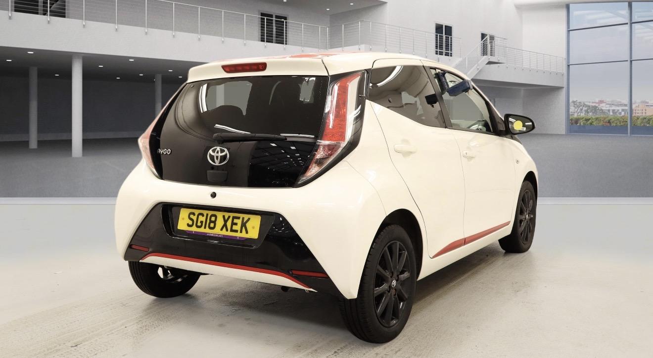 Toyota AYGO 1.0 VVT-i x-press Hatchback 5dr Petrol Manual Euro 6 (68 ps)