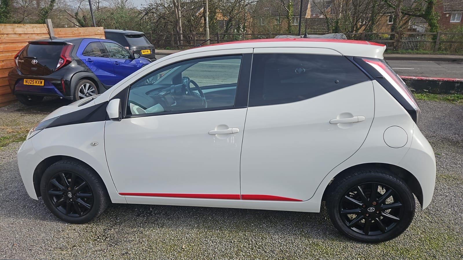 Toyota AYGO 1.0 VVT-i x-press Hatchback 5dr Petrol Manual Euro 6 (68 ps)