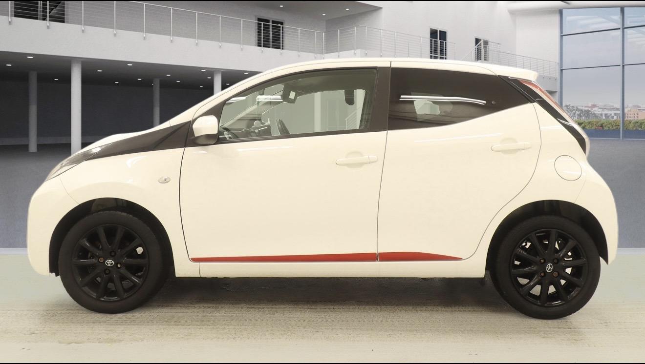 Toyota AYGO 1.0 VVT-i x-press Hatchback 5dr Petrol Manual Euro 6 (68 ps)