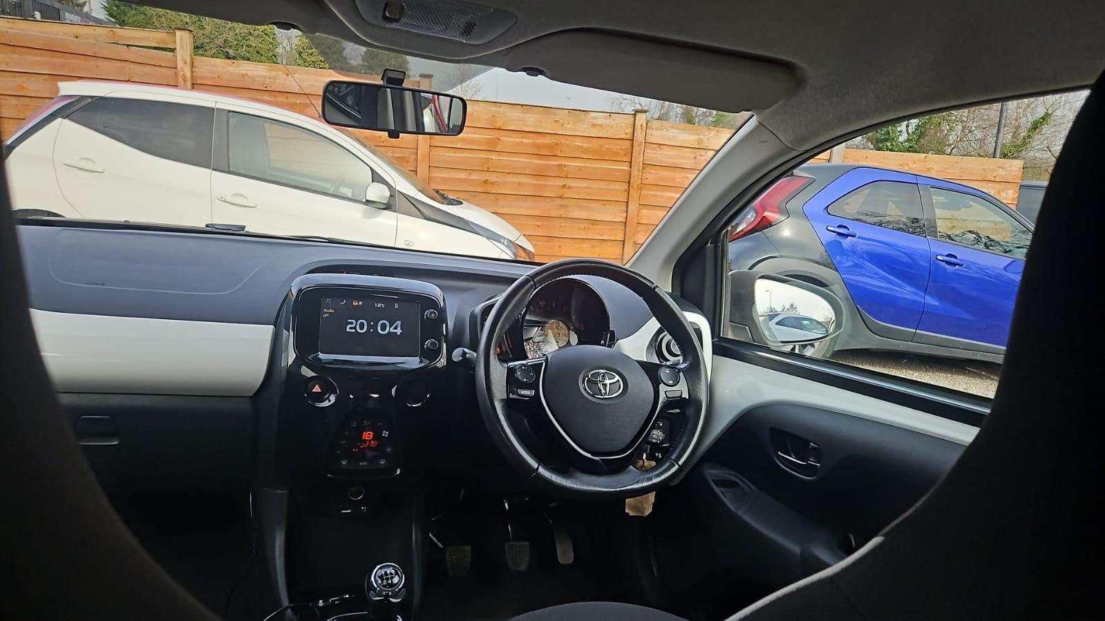 Toyota AYGO 1.0 VVT-i x-press Hatchback 5dr Petrol Manual Euro 6 (68 ps)