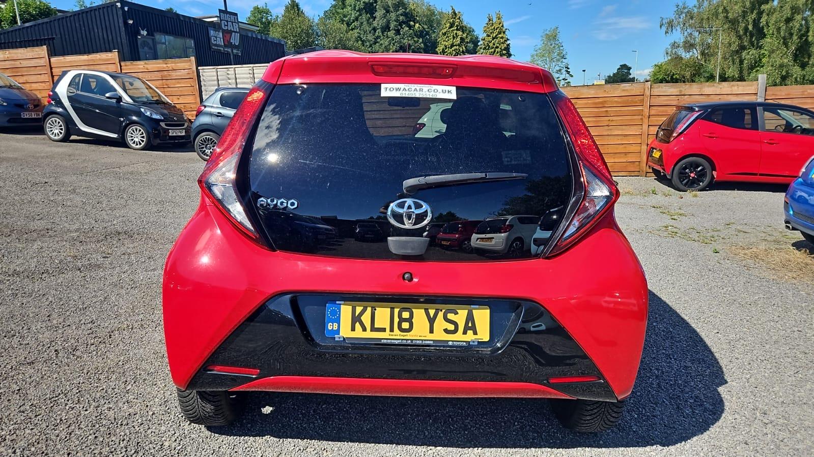 Toyota AYGO 1.0 VVT-i x-plore Hatchback 5dr Petrol Manual Euro 6 (71 ps)