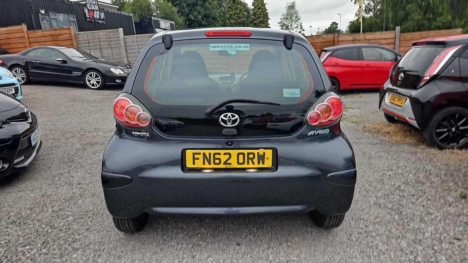 Toyota AYGO 1.0 VVT-i + Hatchback 5dr Petrol Manual Euro 5 (67 ps)