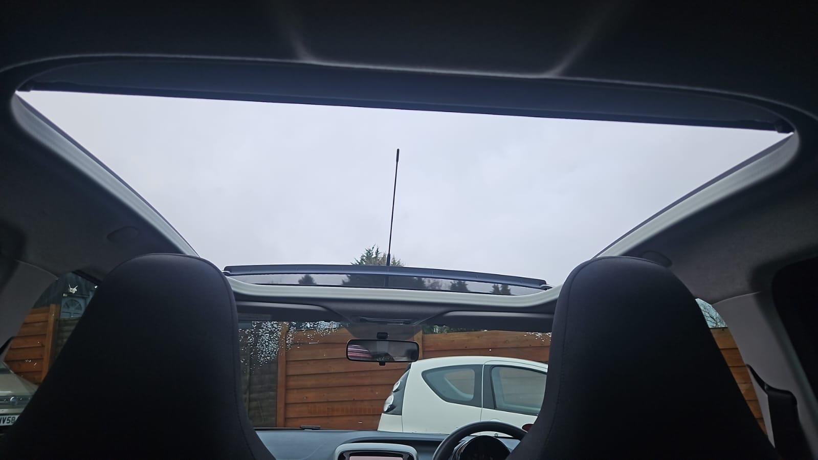 Citroen C1 1.2 PureTech Feel Airscape 5dr Petrol Manual Euro 6 (Euro 6) (82 ps)