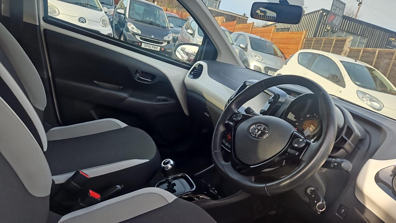 Toyota AYGO 1.0 VVT-i x-press Hatchback 5dr Petrol x-shift Euro 6 (68 ps)