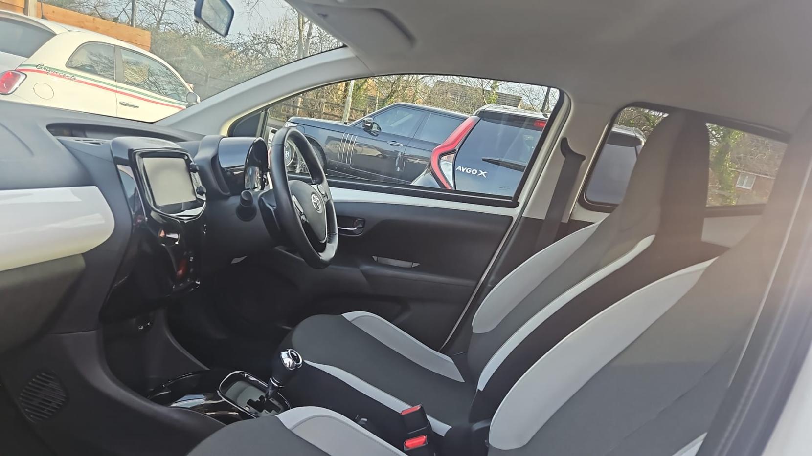 Toyota AYGO 1.0 VVT-i x-press Hatchback 5dr Petrol x-shift Euro 6 (68 ps)