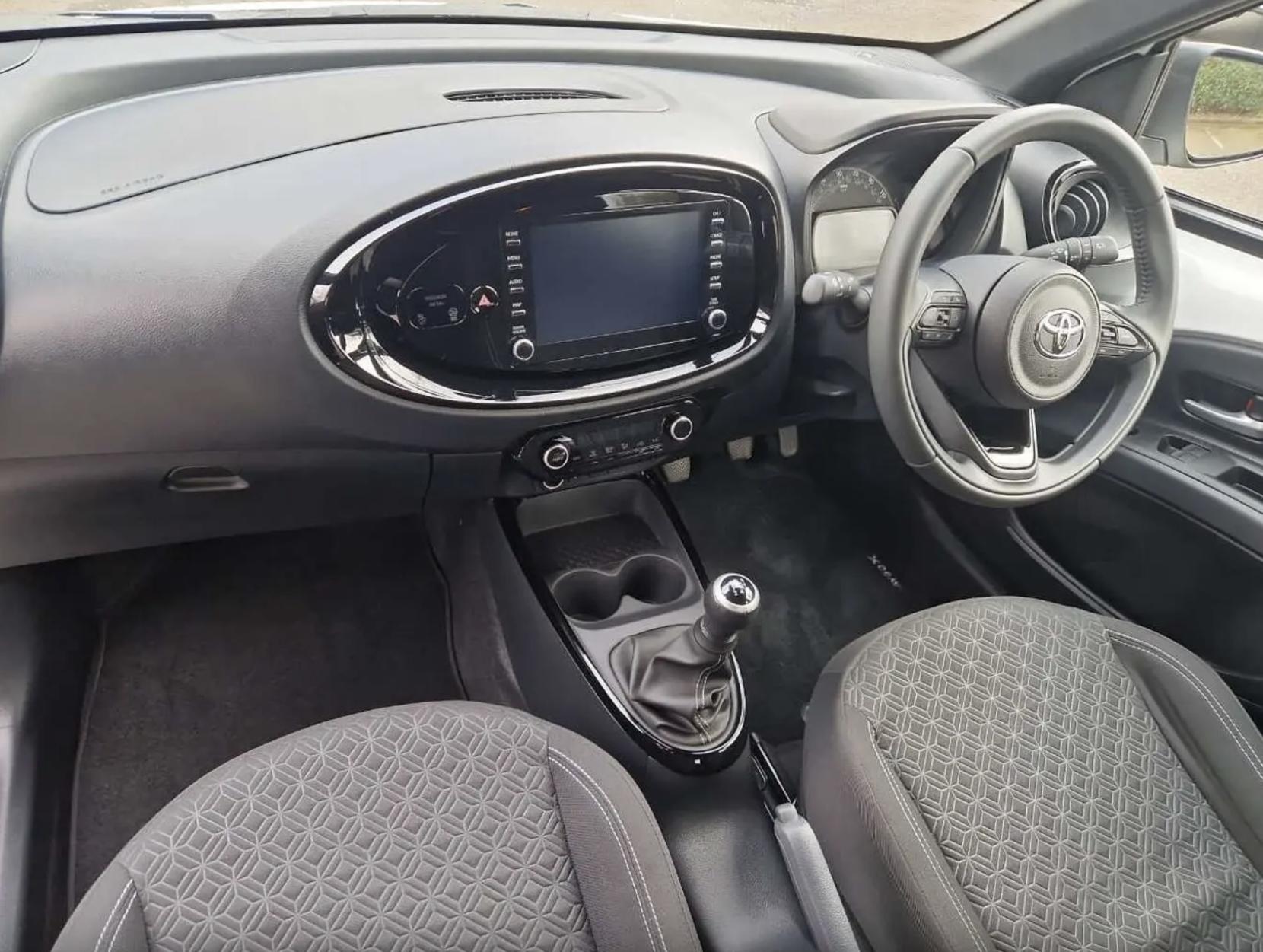 Toyota Aygo X 1.0 VVT-i Edge Hatchback 5dr Petrol Manual Euro 6 (s/s) (72 ps)