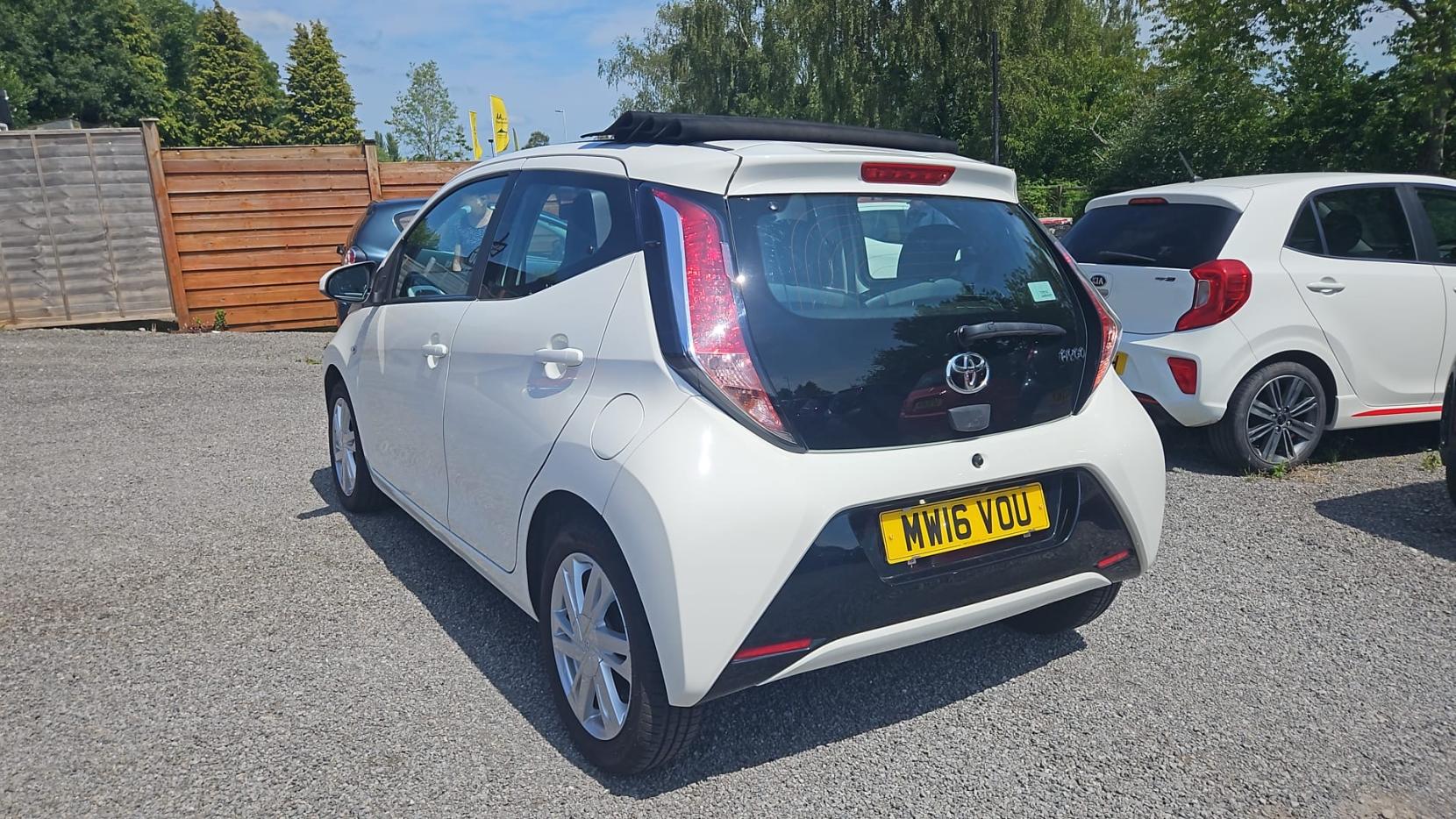 Toyota AYGO 1.0 VVT-i x-pression Hatchback 5dr Petrol Manual Euro 6 (68 ps)