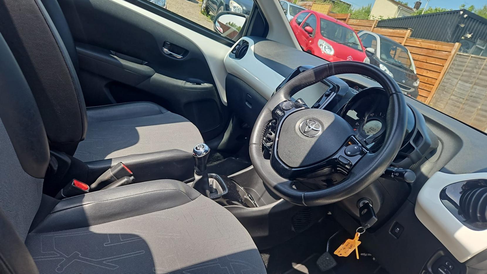 Toyota AYGO 1.0 VVT-i x-pression Hatchback 5dr Petrol Manual Euro 6 (68 ps)