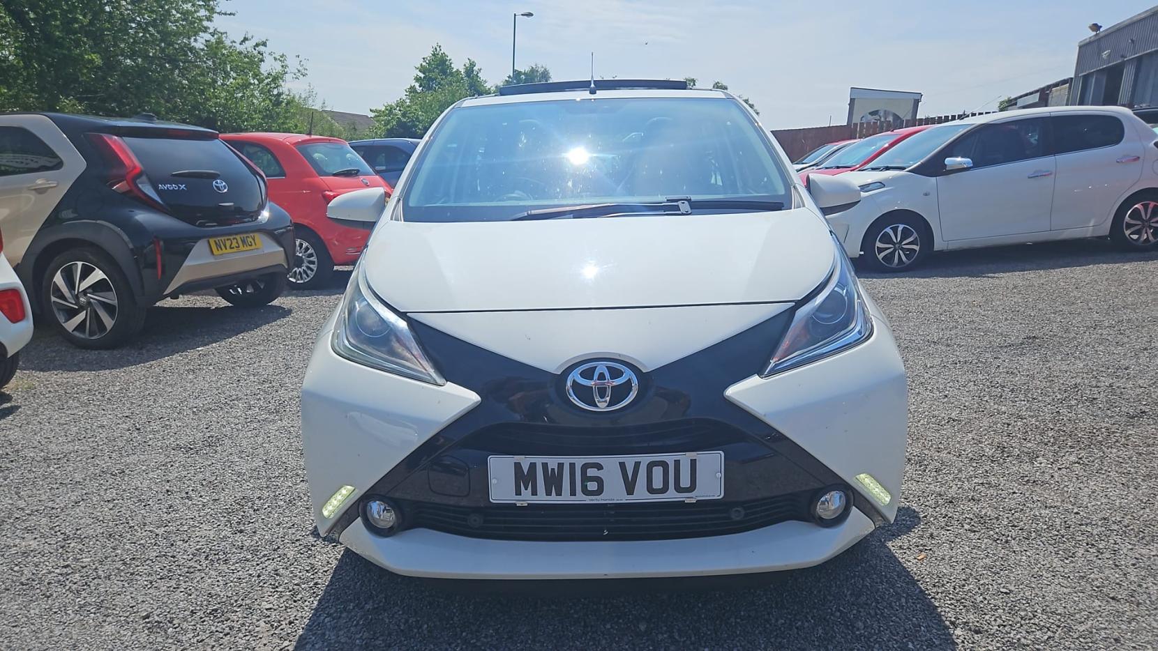 Toyota AYGO 1.0 VVT-i x-pression Hatchback 5dr Petrol Manual Euro 6 (68 ps)