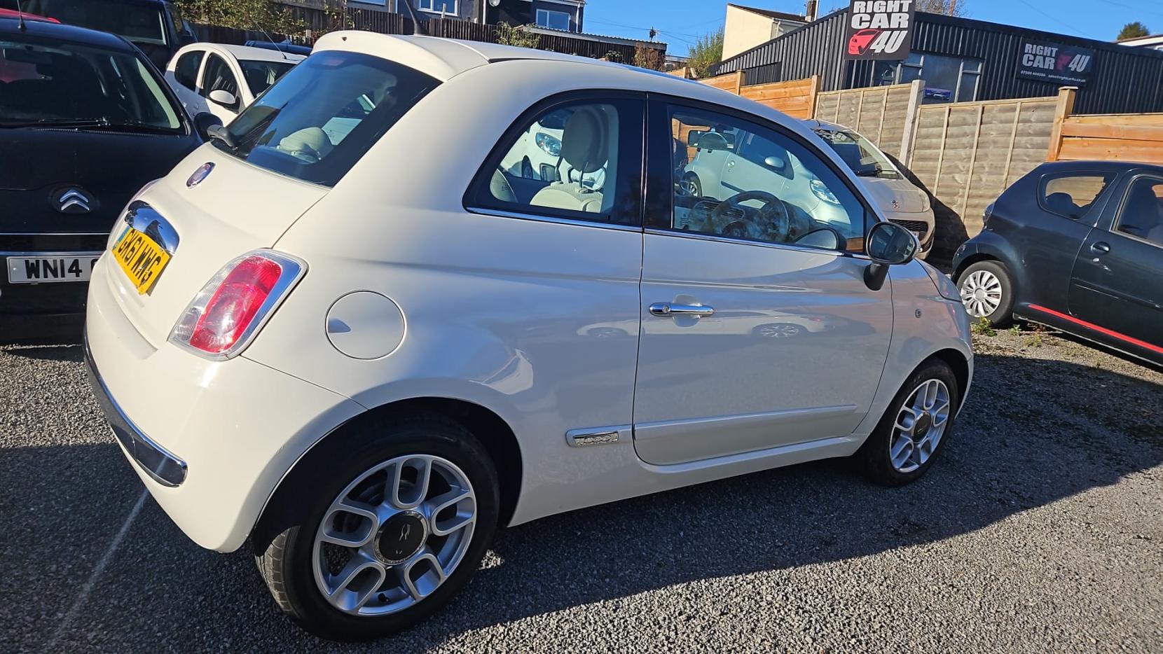 Fiat 500 1.2 Lounge Hatchback 3dr Petrol Dualogic Euro 4 (69 bhp)