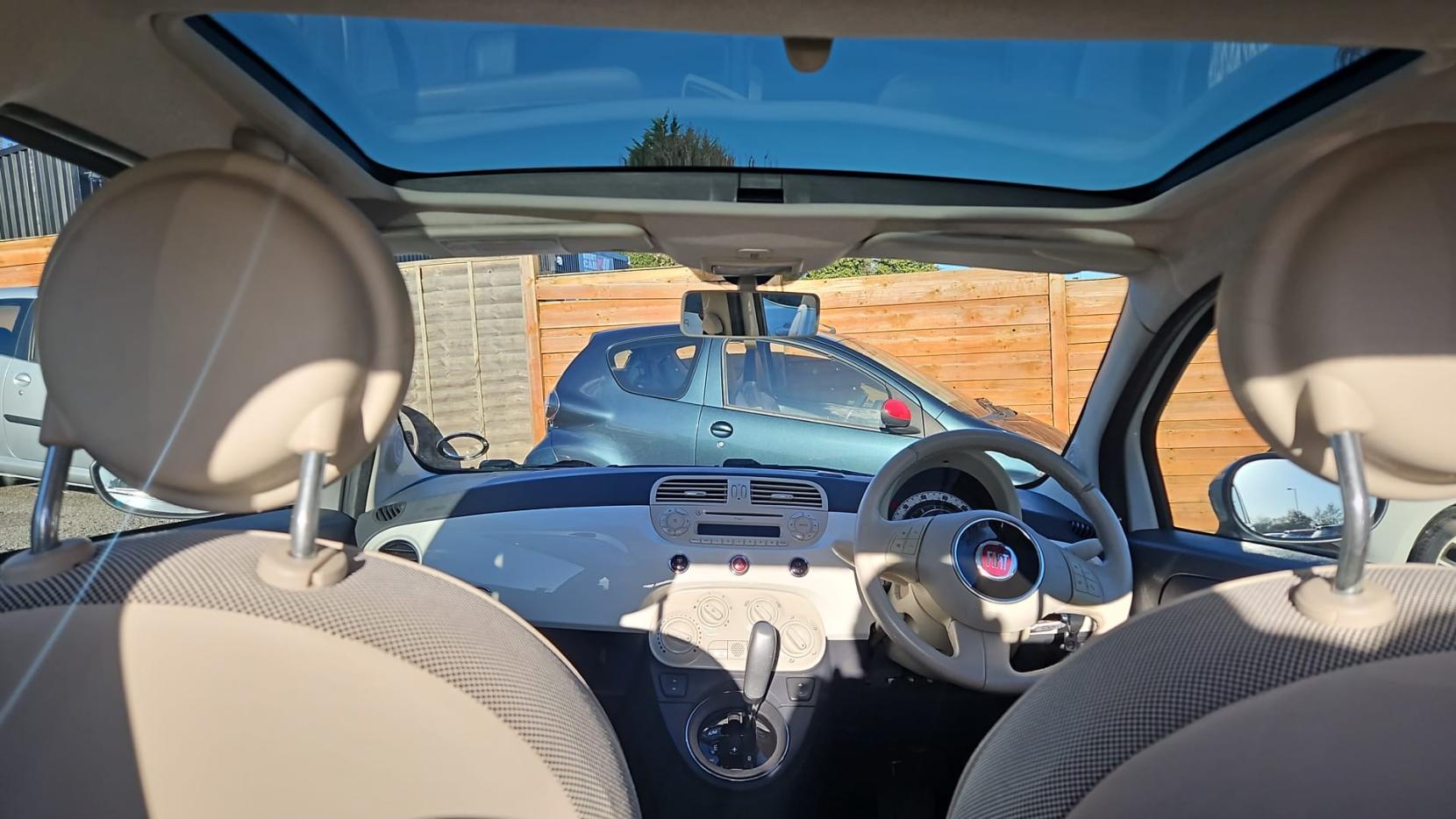 Fiat 500 1.2 Lounge Hatchback 3dr Petrol Dualogic Euro 4 (69 bhp)