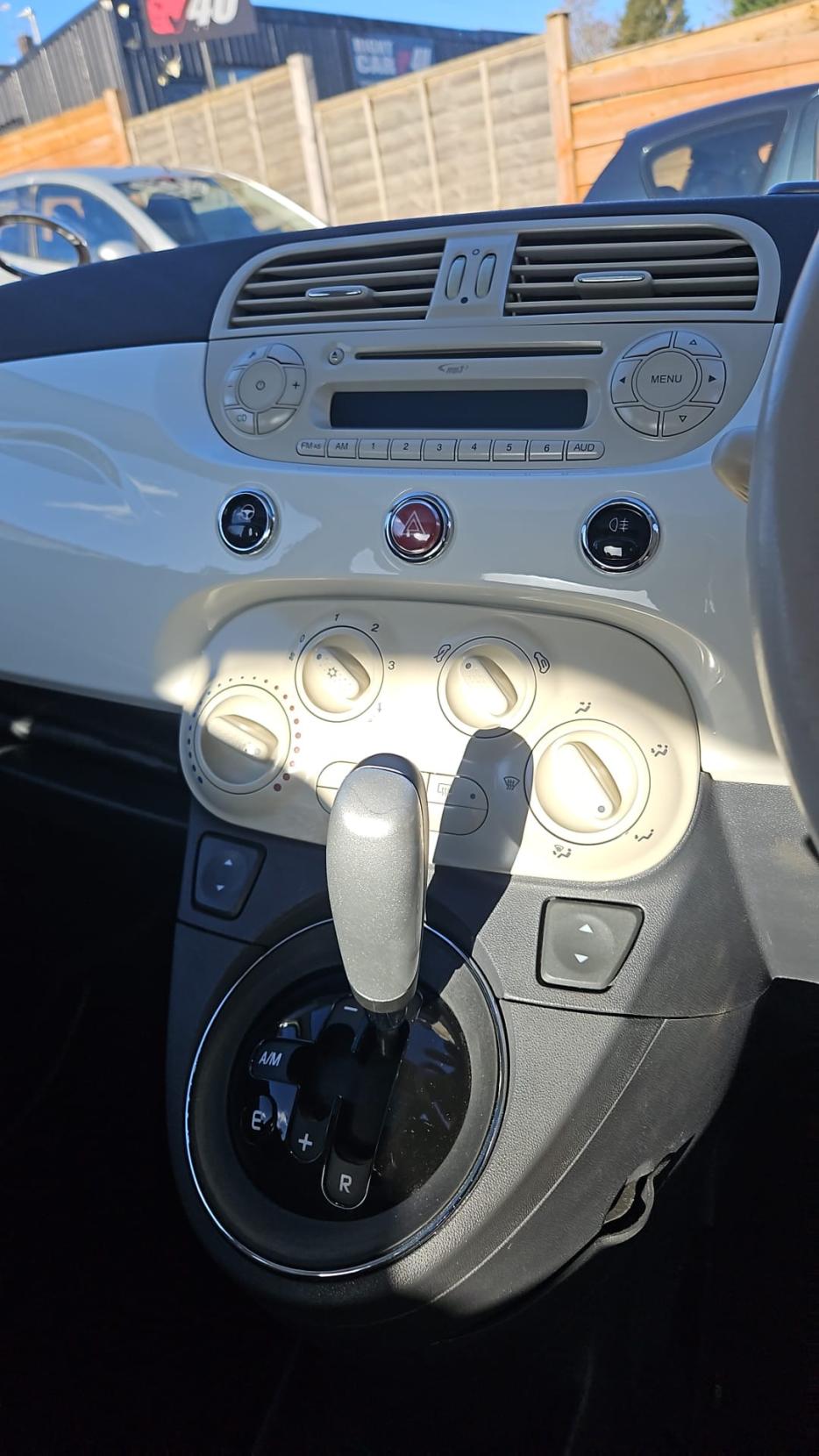 Fiat 500 1.2 Lounge Hatchback 3dr Petrol Dualogic Euro 4 (69 bhp)