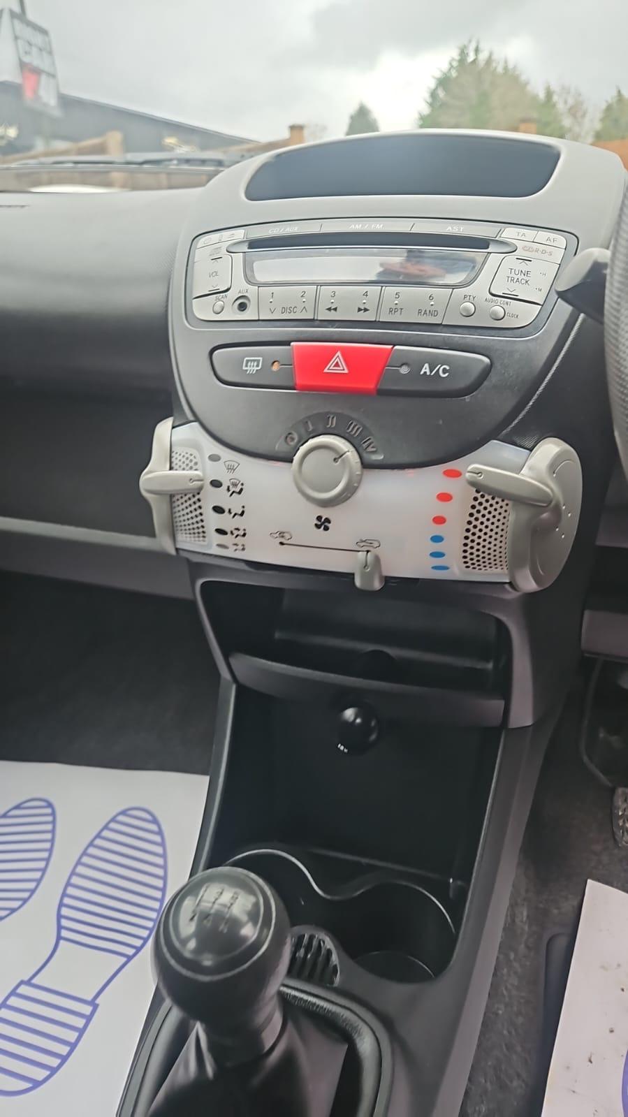 Citroen C1 1.0i VTR Hatchback 5dr Petrol Manual Euro 5 (68 ps)