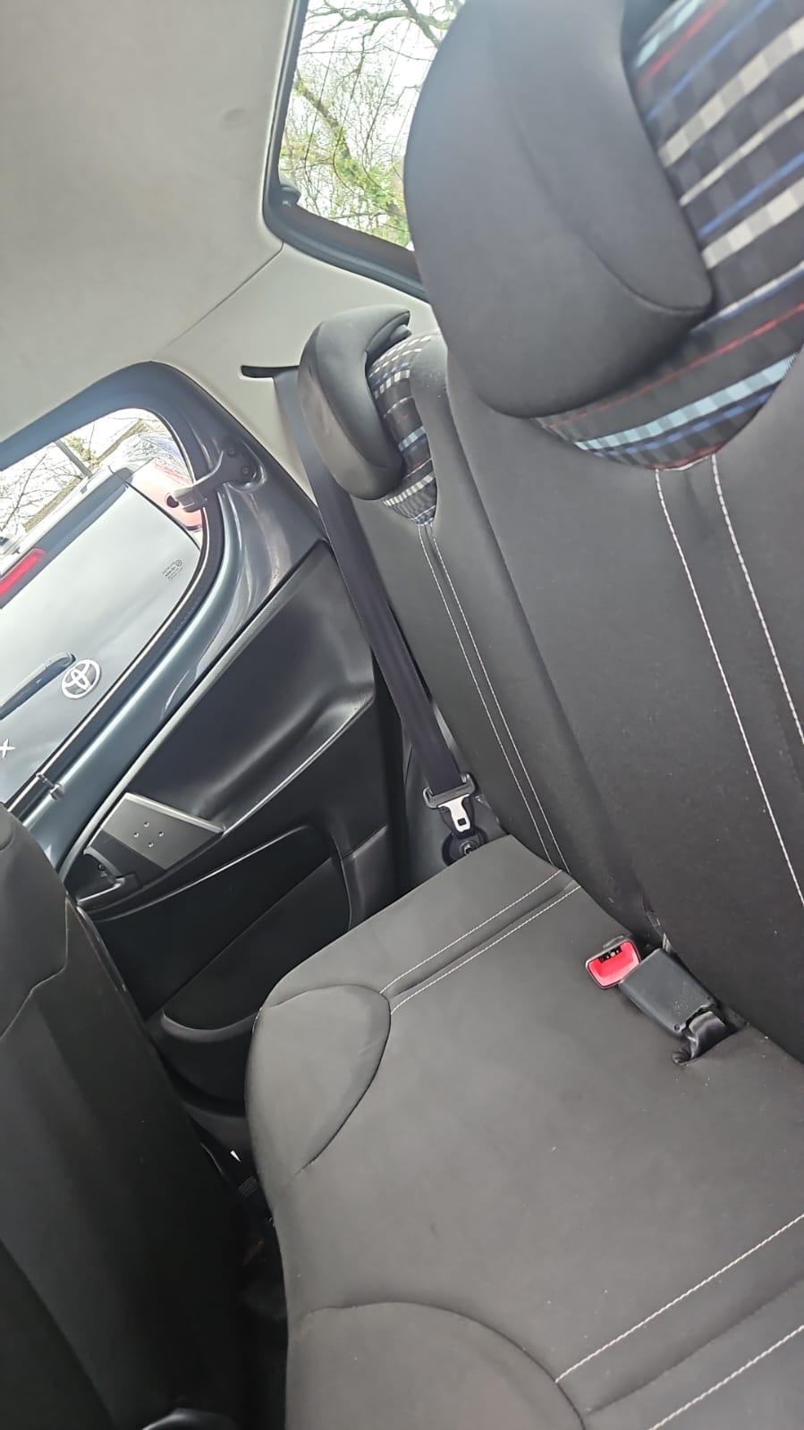 Citroen C1 1.0i VTR Hatchback 5dr Petrol Manual Euro 5 (68 ps)