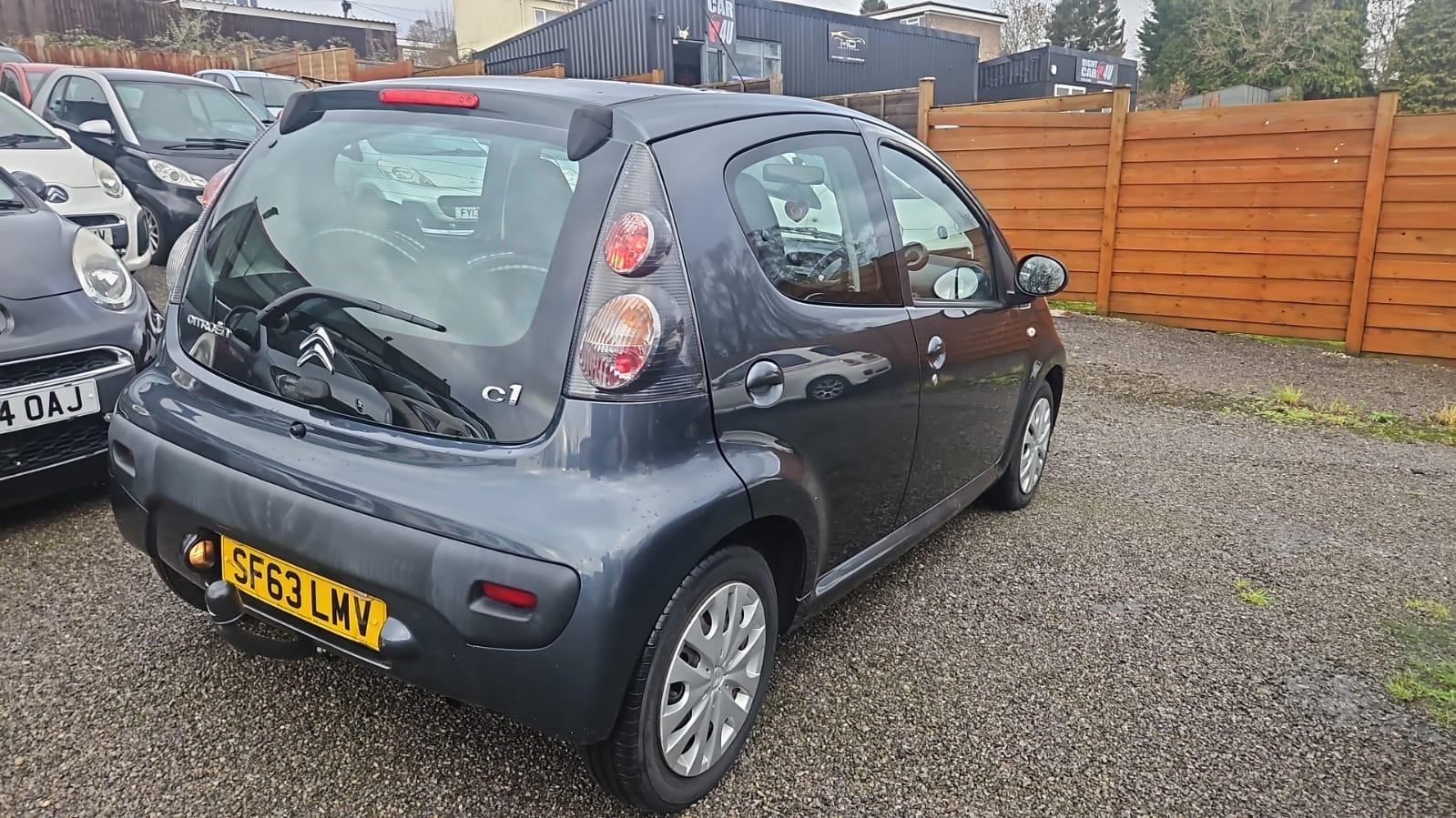 Citroen C1 1.0i VTR Hatchback 5dr Petrol Manual Euro 5 (68 ps)