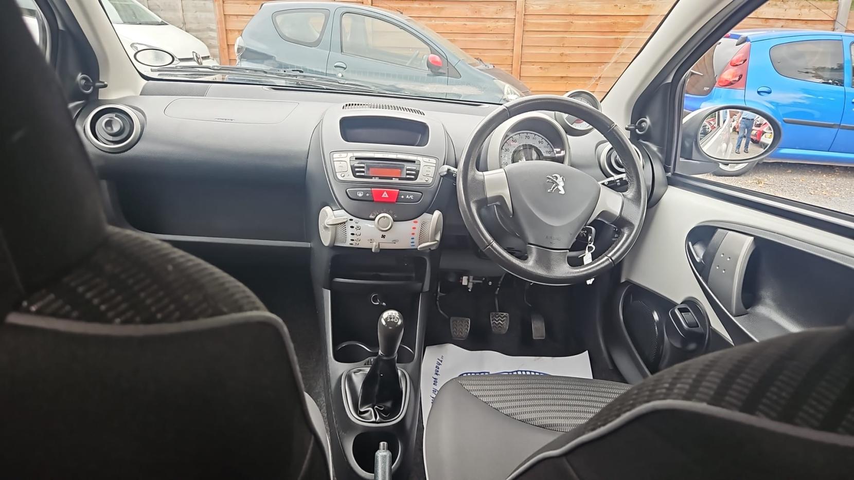 Peugeot 107 1.0 12V Allure Hatchback 5dr Petrol Manual Euro 5 (68 ps)