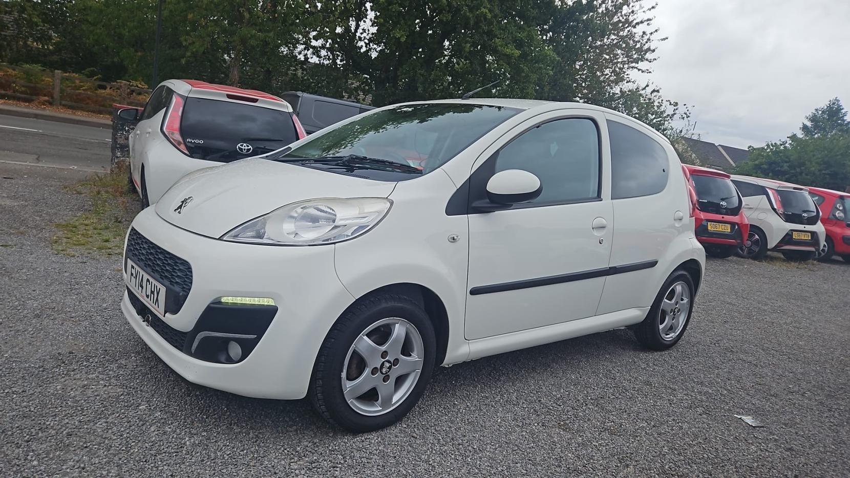 Peugeot 107 1.0 12V Allure Hatchback 5dr Petrol Manual Euro 5 (68 ps)