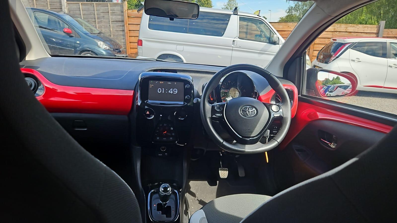 Toyota AYGO 1.0 VVT-i x-style Hatchback 5dr Petrol x-shift Euro 6 (68 ps)