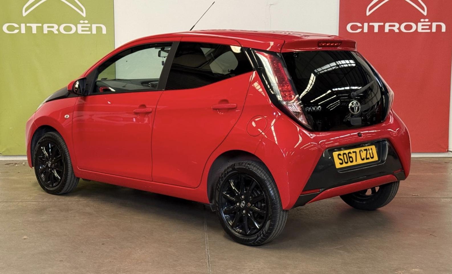 Toyota AYGO 1.0 VVT-i x-style Hatchback 5dr Petrol x-shift Euro 6 (68 ps)