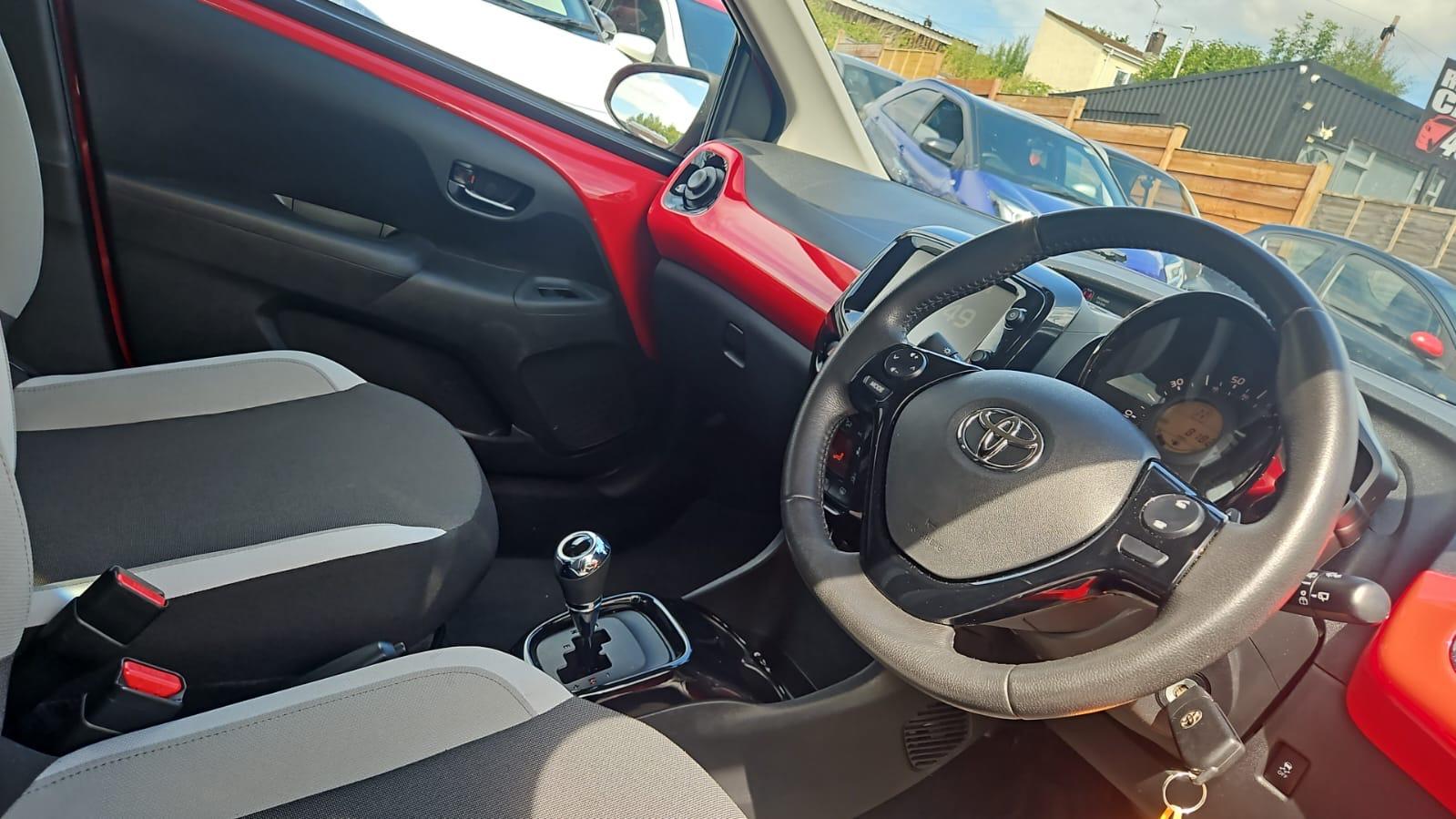 Toyota AYGO 1.0 VVT-i x-style Hatchback 5dr Petrol x-shift Euro 6 (68 ps)