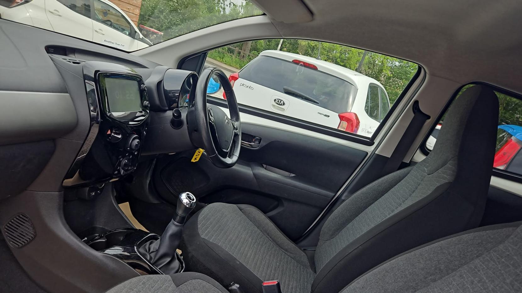 Citroen C1 1.2 PureTech Flair Hatchback 5dr Petrol Manual Euro 6 (82 ps)
