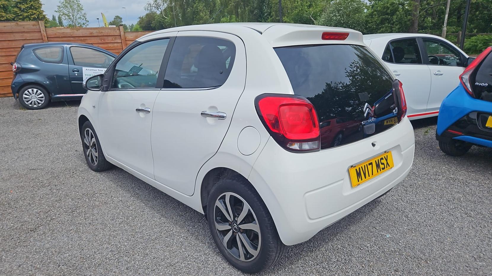 Citroen C1 1.2 PureTech Flair Hatchback 5dr Petrol Manual Euro 6 (82 ps)