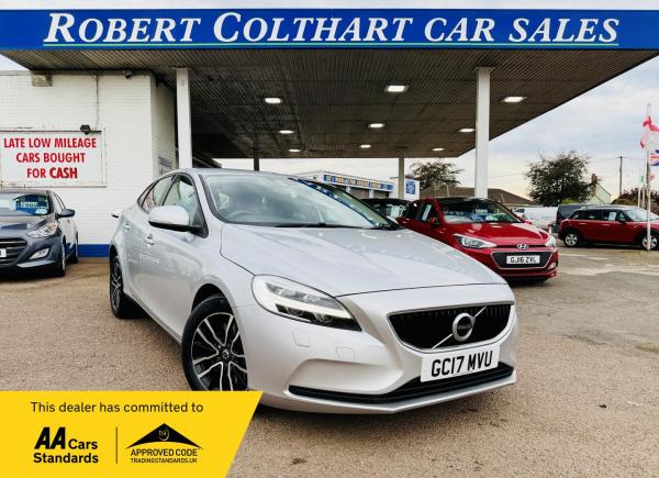 Volvo V40 1.5 T2 Momentum Hatchback 5dr Petrol Auto Euro 6 (s/s) (122 ps)