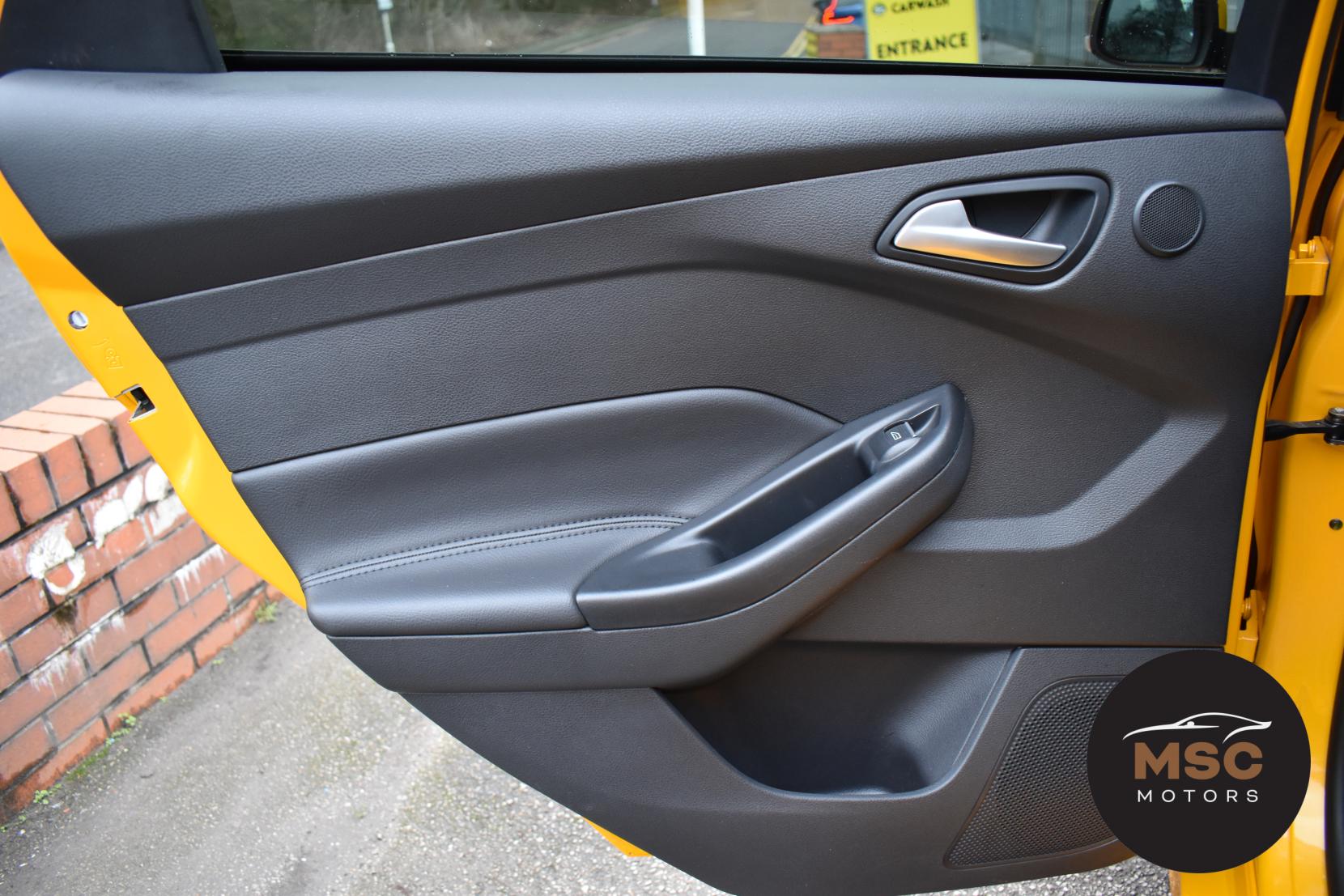 Ford Focus 2.0T EcoBoost ST-3 Hatchback 5dr Petrol Manual Euro 6 (s/s) (250 ps)