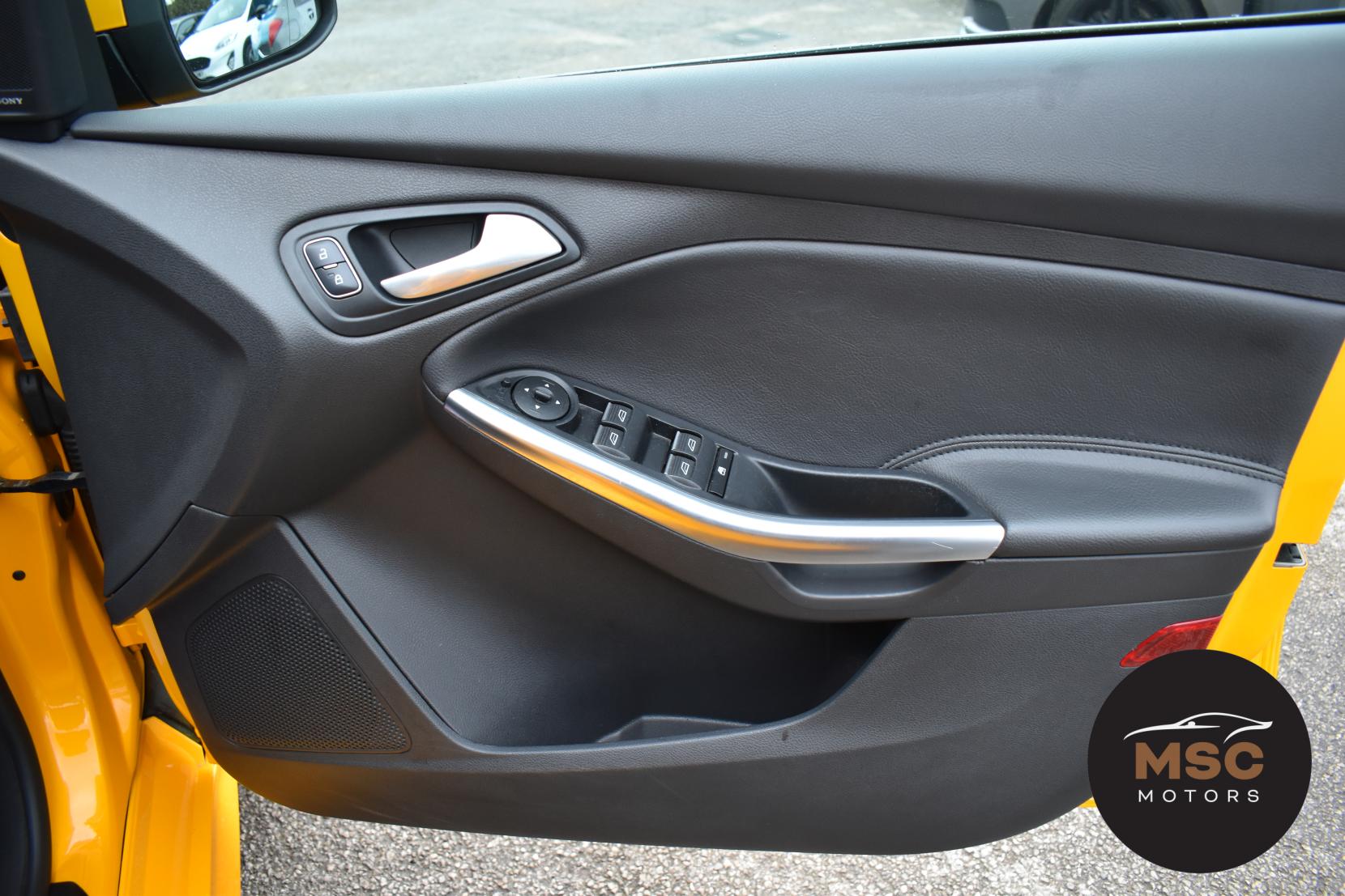 Ford Focus 2.0T EcoBoost ST-3 Hatchback 5dr Petrol Manual Euro 6 (s/s) (250 ps)