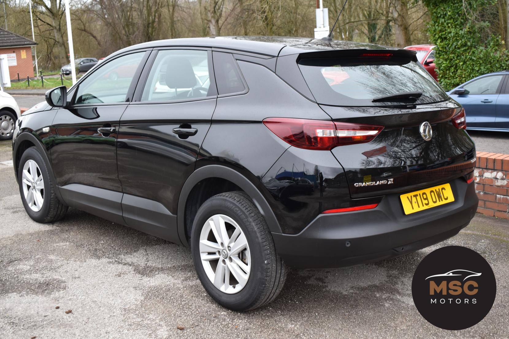 Vauxhall Grandland X 1.2 Turbo GPF SE SUV 5dr Petrol Manual Euro 6 (s/s) (130 ps)