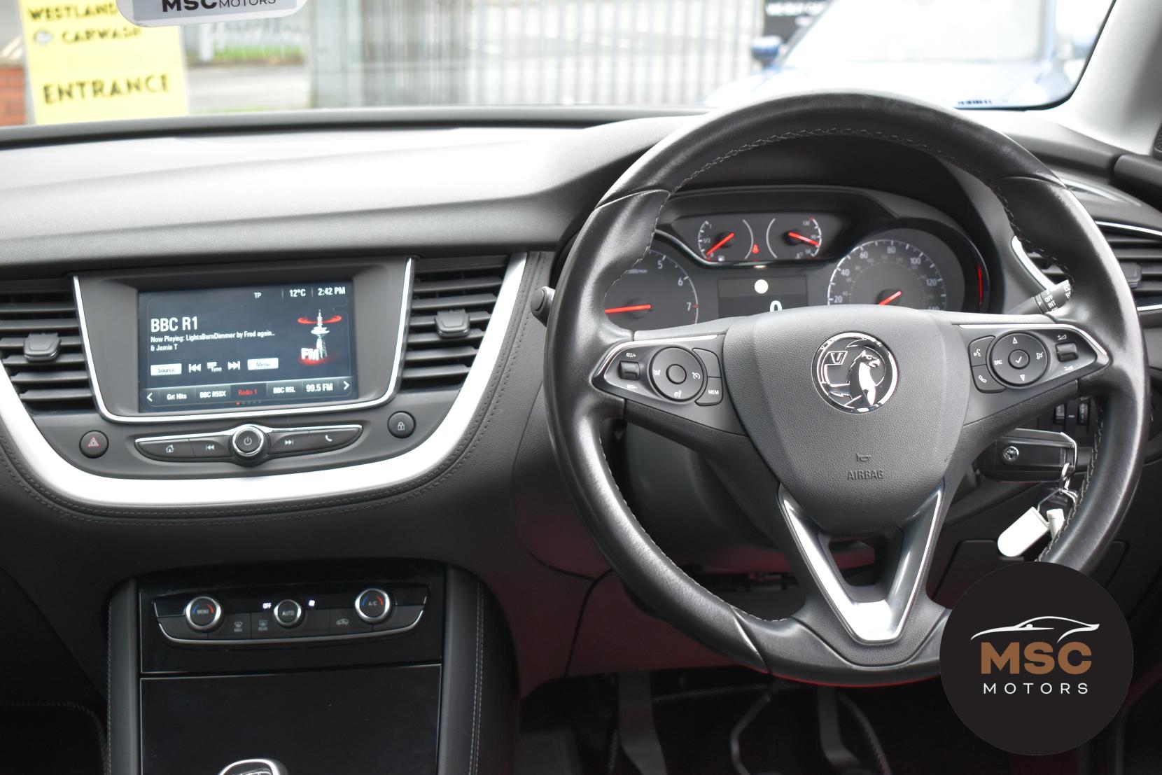 Vauxhall Grandland X 1.2 Turbo GPF SE SUV 5dr Petrol Manual Euro 6 (s/s) (130 ps)