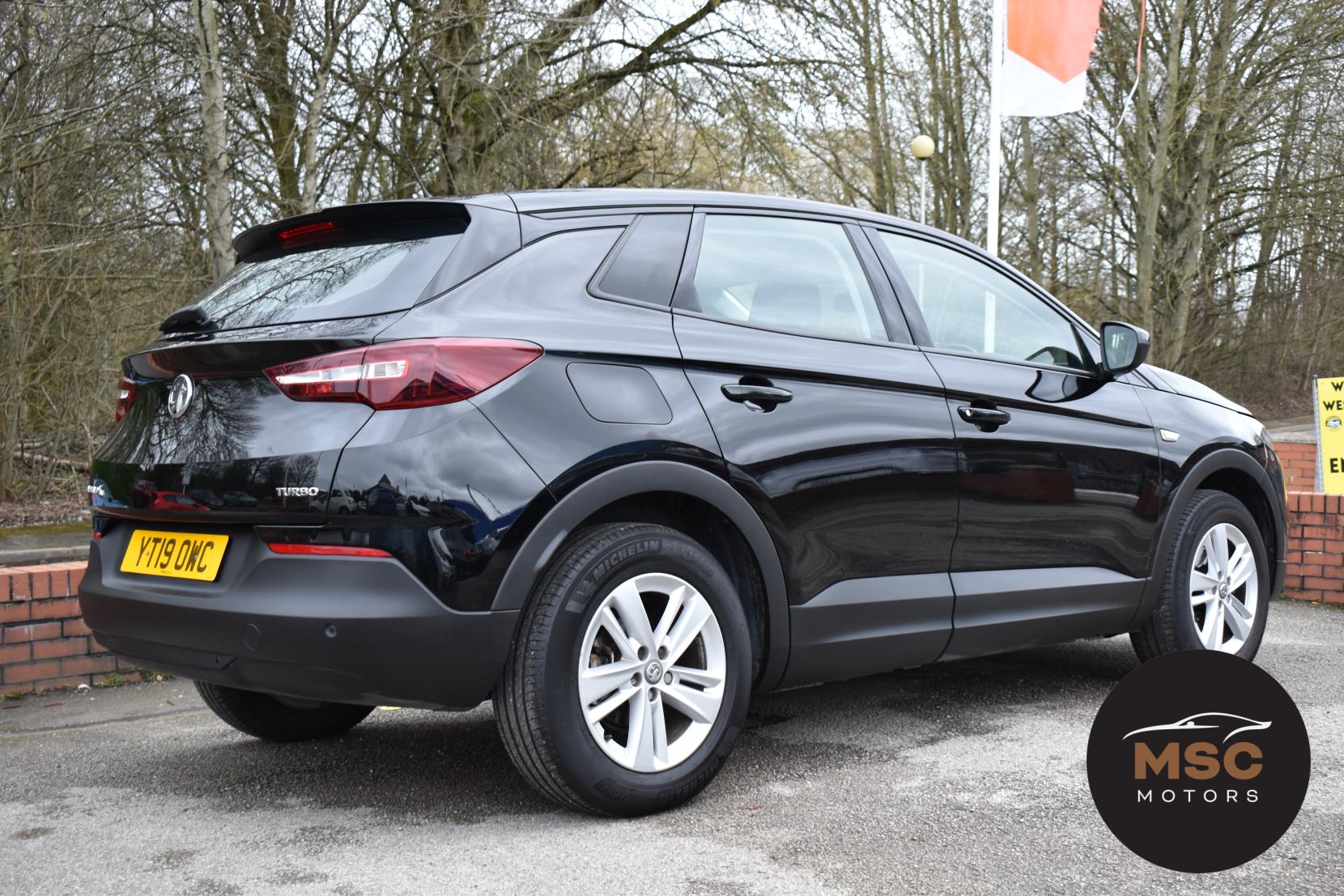 Vauxhall Grandland X 1.2 Turbo GPF SE SUV 5dr Petrol Manual Euro 6 (s/s) (130 ps)