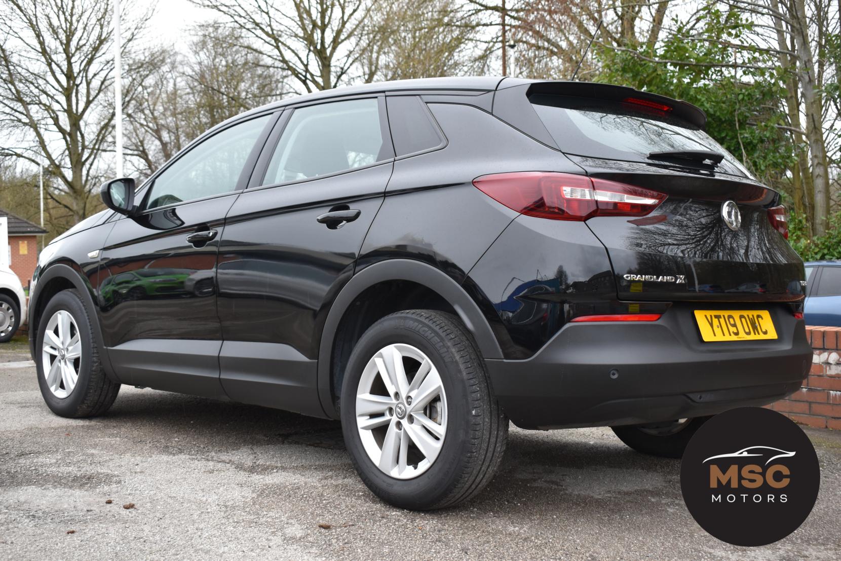 Vauxhall Grandland X 1.2 Turbo GPF SE SUV 5dr Petrol Manual Euro 6 (s/s) (130 ps)