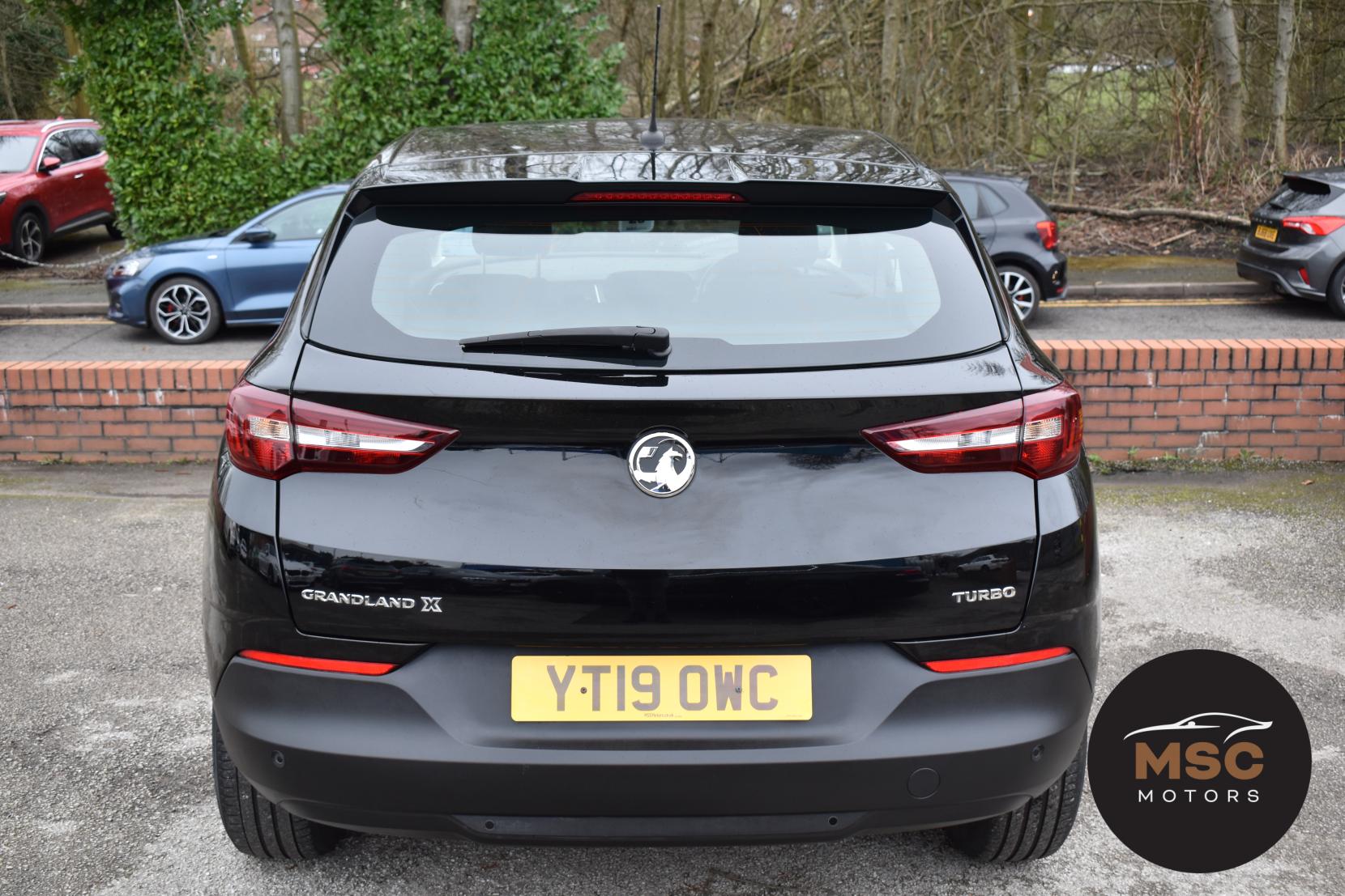 Vauxhall Grandland X 1.2 Turbo GPF SE SUV 5dr Petrol Manual Euro 6 (s/s) (130 ps)