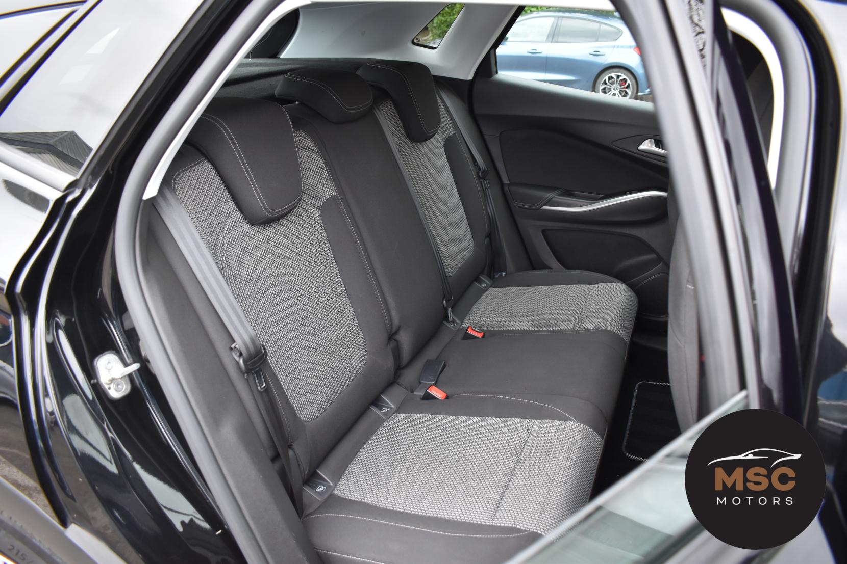 Vauxhall Grandland X 1.2 Turbo GPF SE SUV 5dr Petrol Manual Euro 6 (s/s) (130 ps)