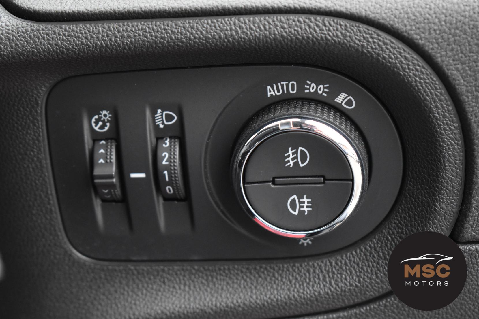 Vauxhall Grandland X 1.2 Turbo GPF SE SUV 5dr Petrol Manual Euro 6 (s/s) (130 ps)