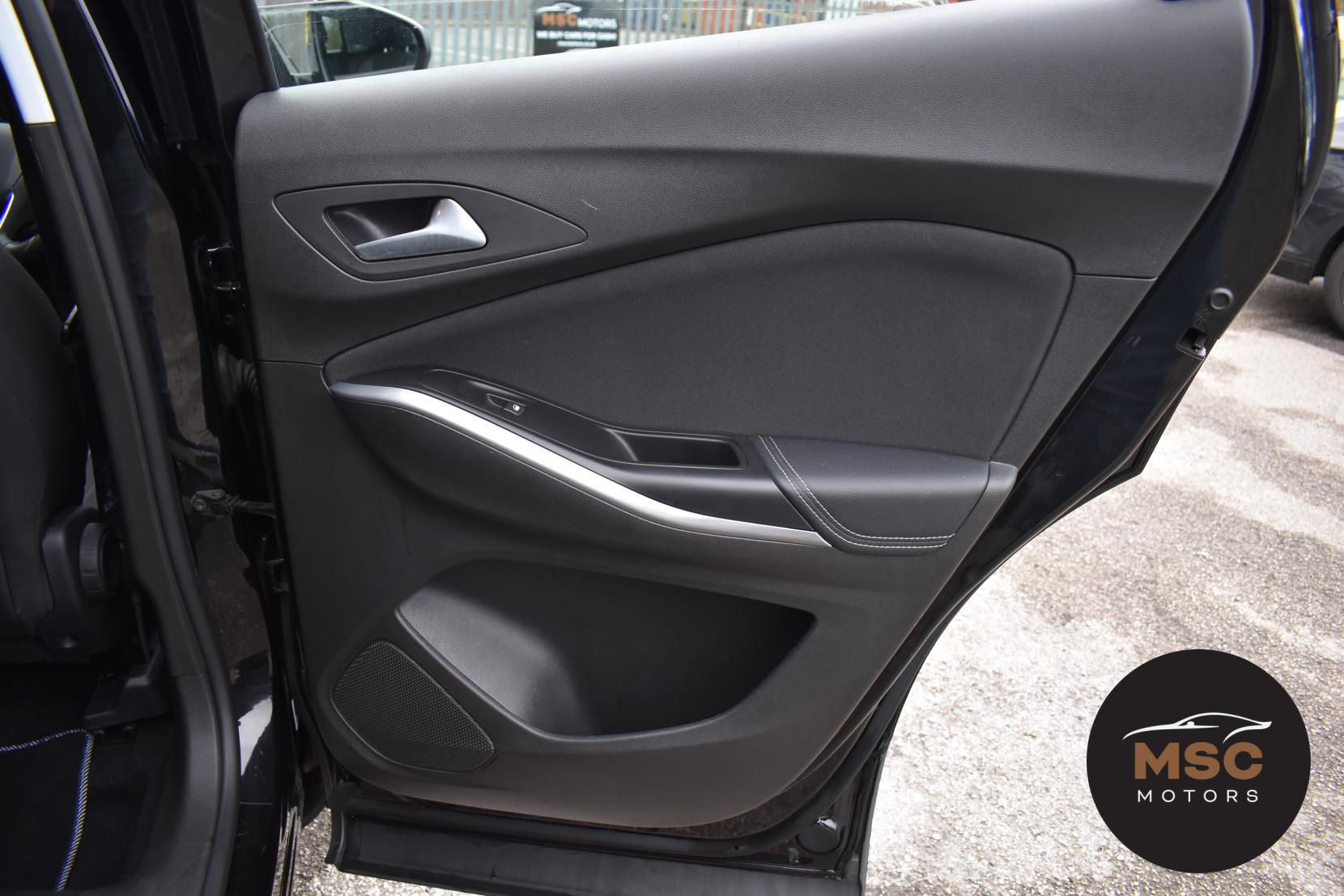 Vauxhall Grandland X 1.2 Turbo GPF SE SUV 5dr Petrol Manual Euro 6 (s/s) (130 ps)