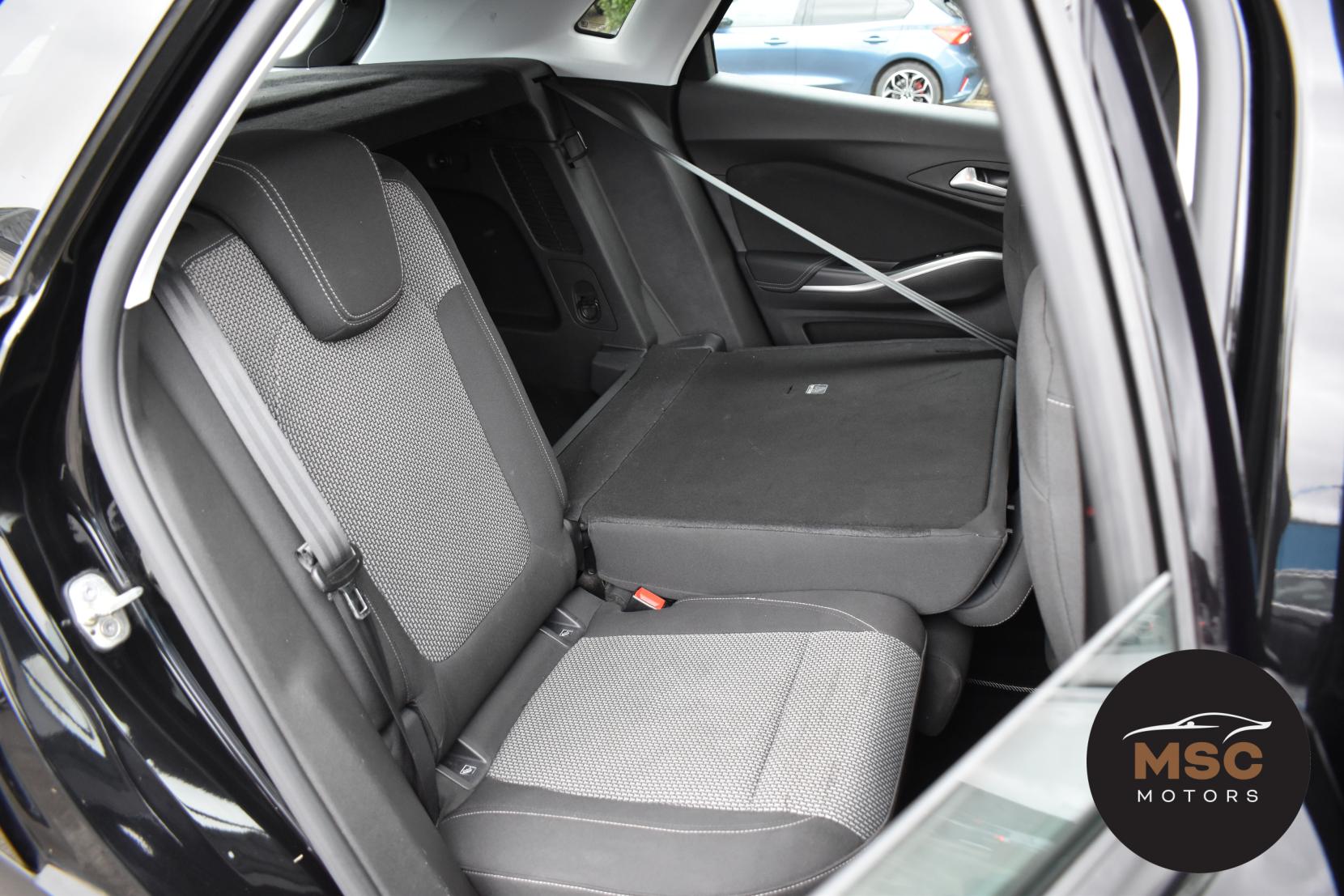 Vauxhall Grandland X 1.2 Turbo GPF SE SUV 5dr Petrol Manual Euro 6 (s/s) (130 ps)