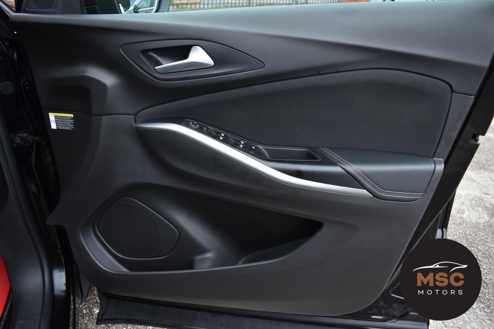 Vauxhall Grandland X 1.2 Turbo GPF SE SUV 5dr Petrol Manual Euro 6 (s/s) (130 ps)