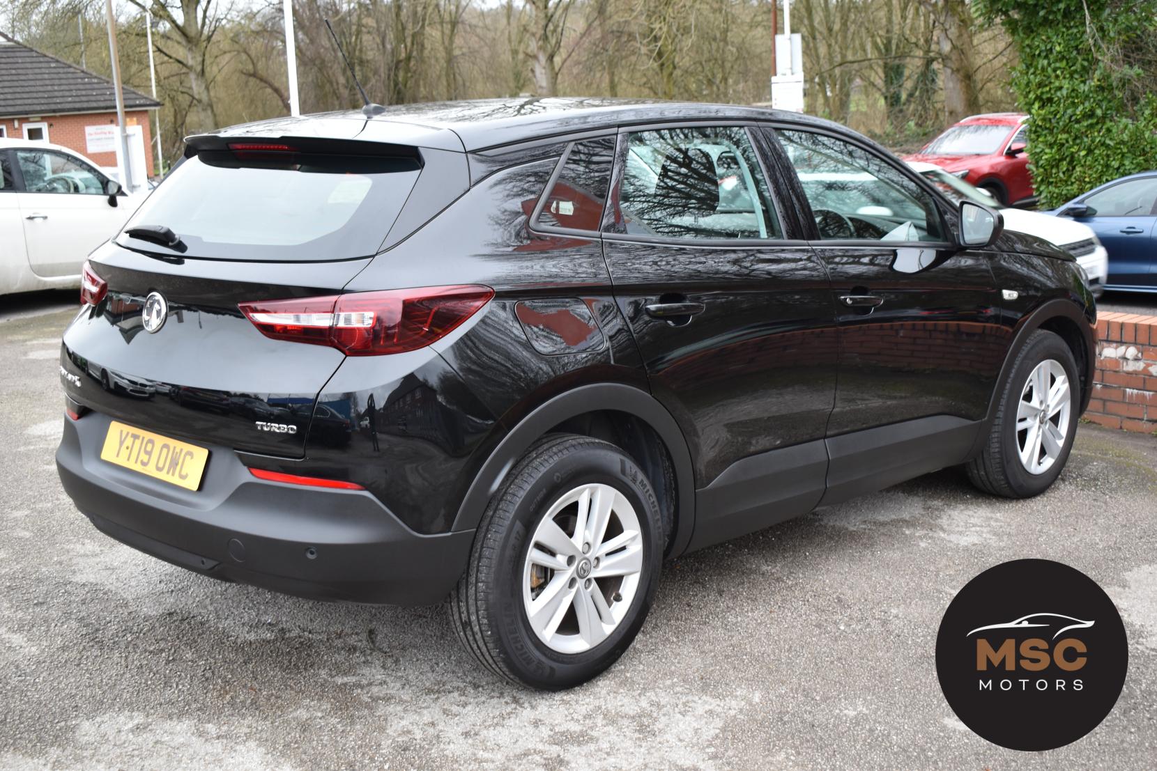 Vauxhall Grandland X 1.2 Turbo GPF SE SUV 5dr Petrol Manual Euro 6 (s/s) (130 ps)