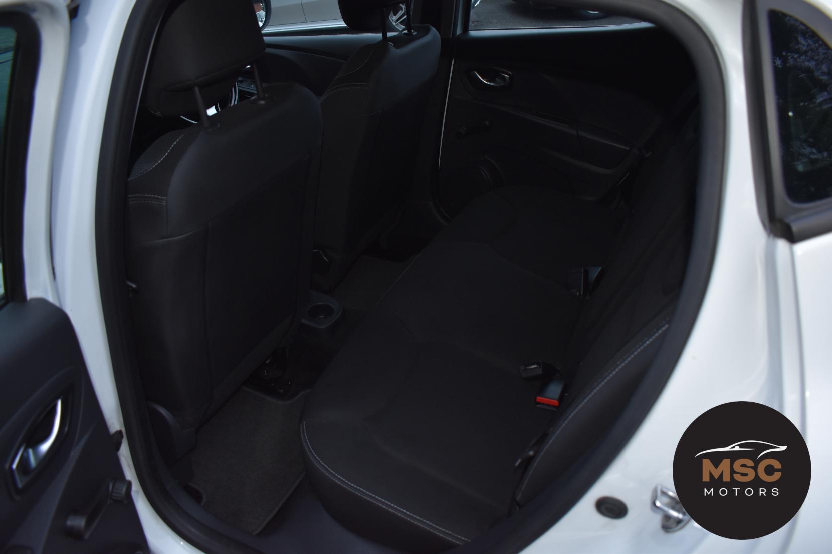 Renault Clio 1.2 16V Dynamique Nav Hatchback 5dr Petrol Manual Euro 6 (75 ps)