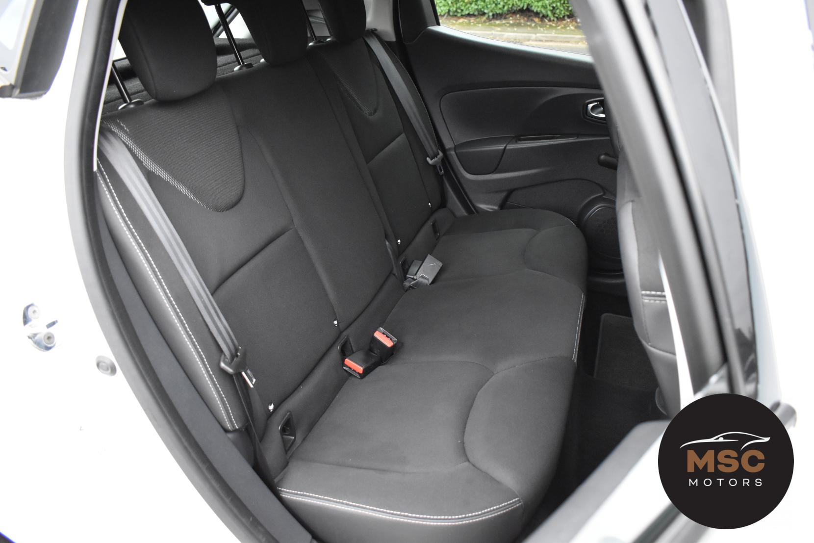 Renault Clio 1.2 16V Dynamique Nav Hatchback 5dr Petrol Manual Euro 6 (75 ps)