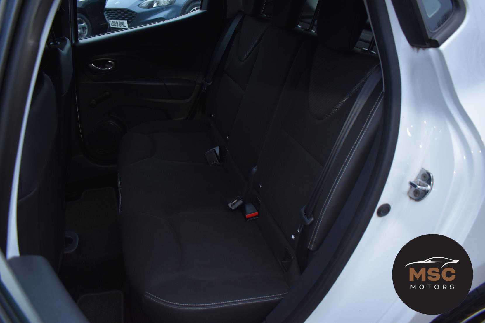 Renault Clio 1.2 16V Dynamique Nav Hatchback 5dr Petrol Manual Euro 6 (75 ps)