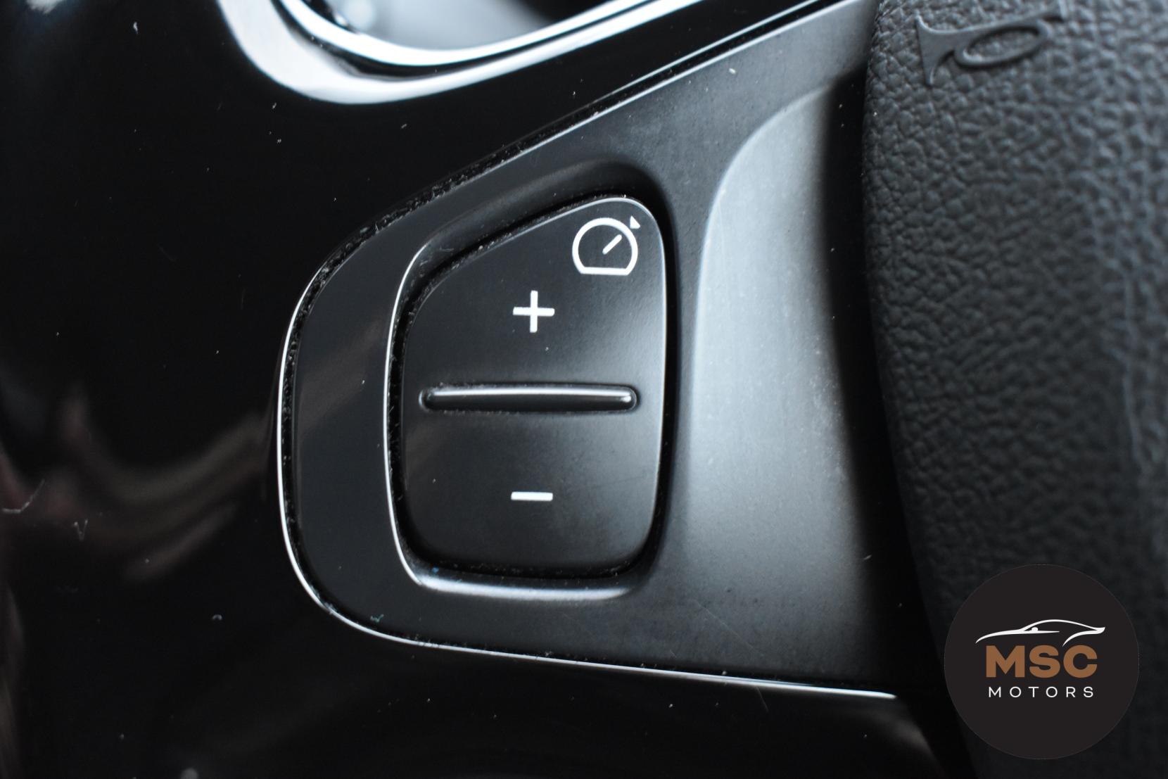 Renault Clio 1.2 16V Dynamique Nav Hatchback 5dr Petrol Manual Euro 6 (75 ps)