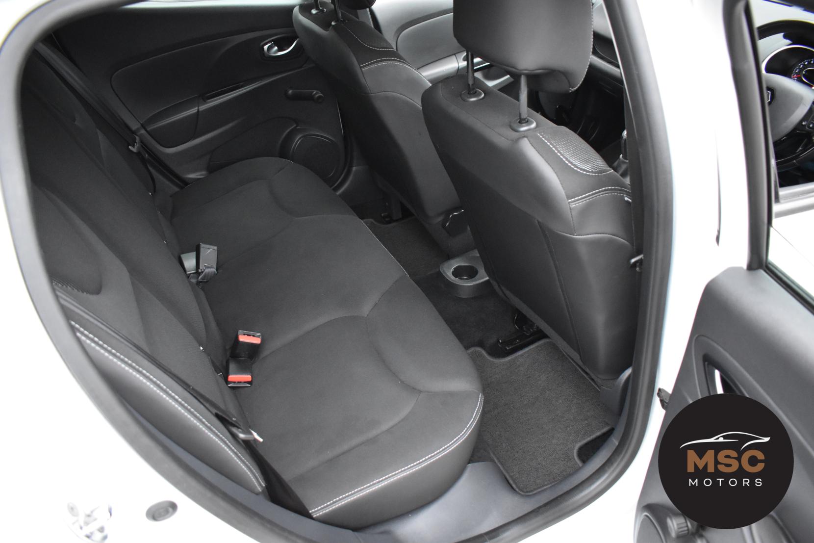 Renault Clio 1.2 16V Dynamique Nav Hatchback 5dr Petrol Manual Euro 6 (75 ps)