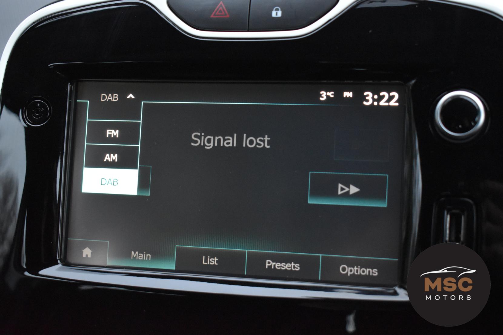 Renault Clio 1.2 16V Dynamique Nav Hatchback 5dr Petrol Manual Euro 6 (75 ps)