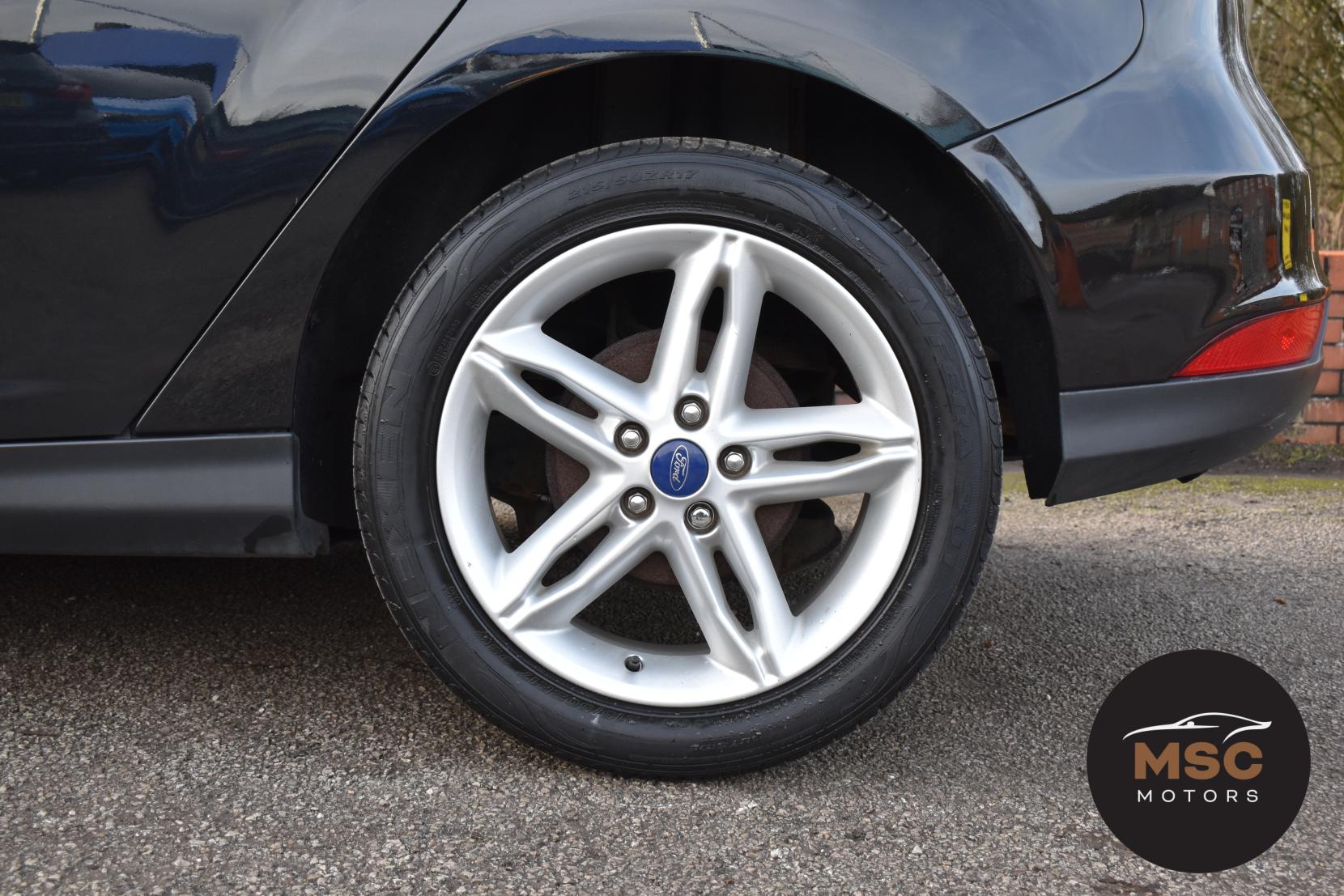 Ford Focus 1.0T EcoBoost Zetec Hatchback 5dr Petrol Manual Euro 6 (s/s) (100 ps)